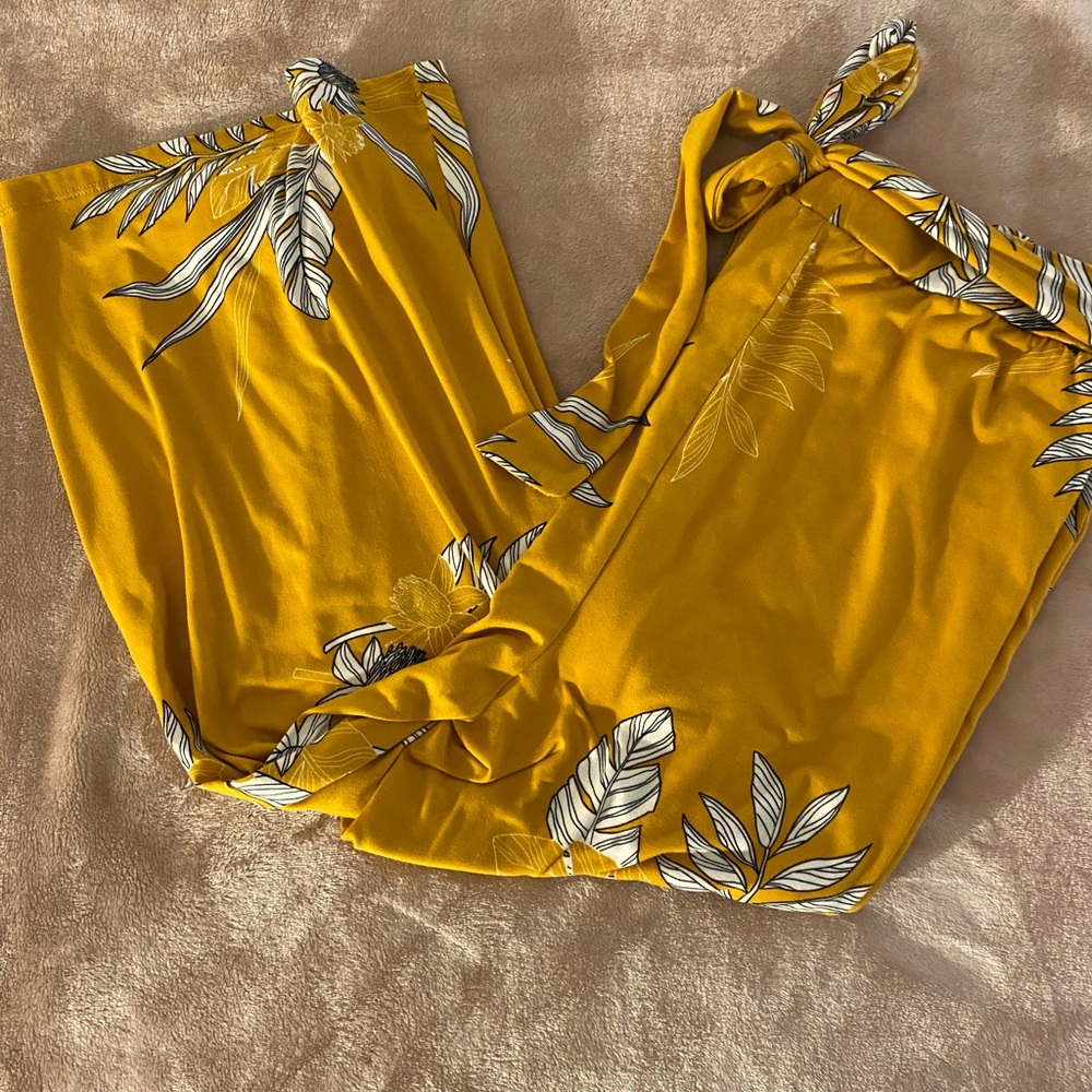 💙 Majora 3/4 Length Pants. Perfect for Summer. Size XL